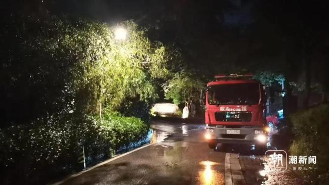 暴雨致九溪多人滞留消防救援 紧急转移进行中