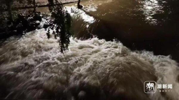 配资网炒股 暴雨致九溪多人滞留消防救援 紧急转移进行中